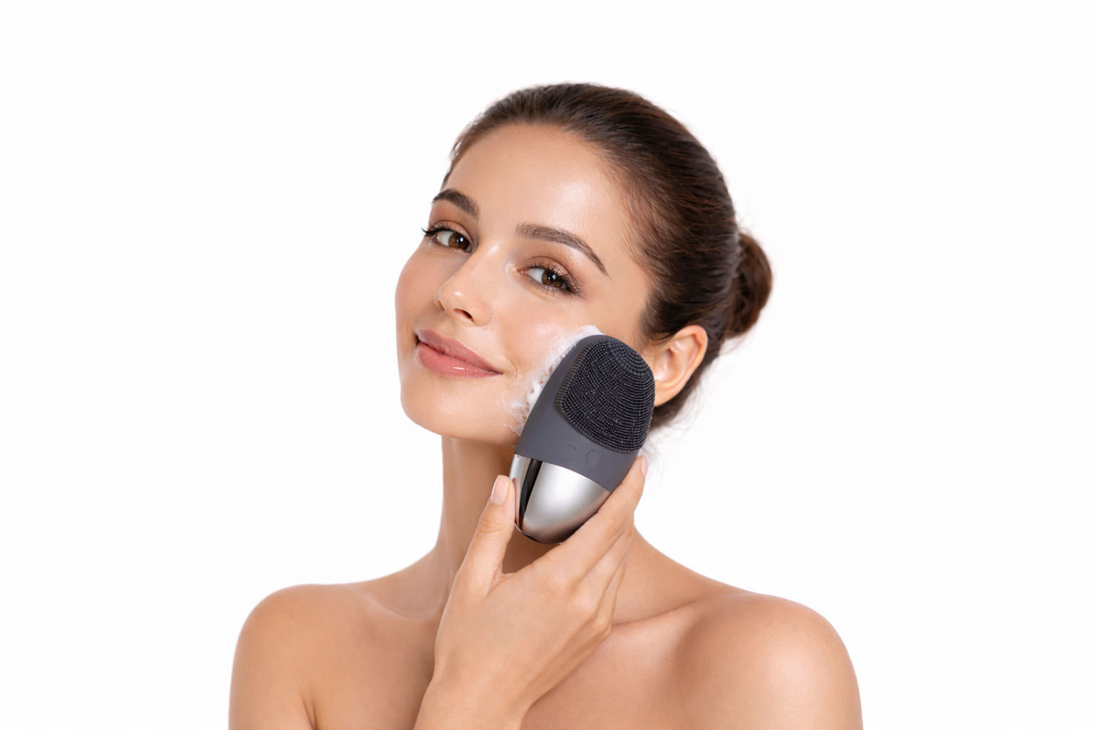 How to Use an Electric Facial Cleansing Brush for Glass Skin