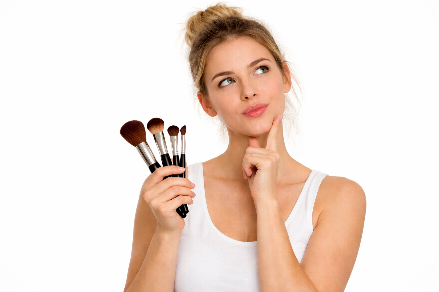 How to Clean Makeup Brushes at Home Easily